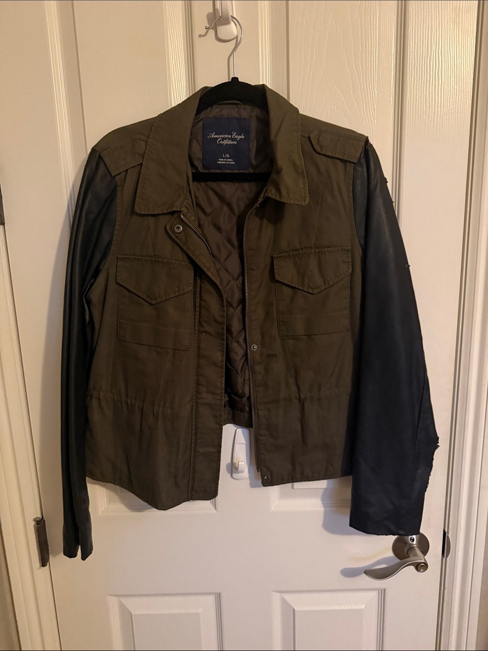 American Eagle Outfitters Navy and Brown Quilted Jacket Interior